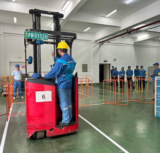 フォークリフト大会（実技）